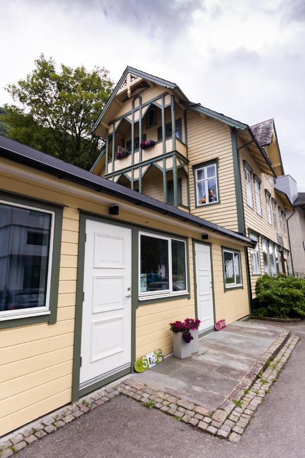 Lodgen Stryn Bagian luar foto